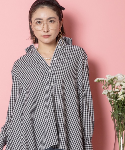 MHBG TOKYO(エムエイチビージートーキョー)の「ラッフルフレアロングシャツ(シャツ/ブラウス・レディース・ブラック×ホワイト/ネイビー×ホワイト/オフホワイト・FREE)」の14枚目の写真