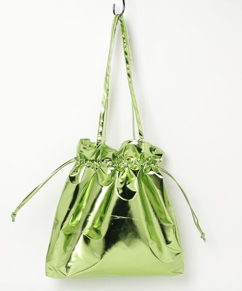 SPRUCE(スプルース)の「EM:SPRUCE ラパス巾着トート メタリックビッグトート メタリックシルバー メタリックゴールド メタリックブラック メタリックグリーン(ショルダーバッグ・レディース・ブラック/グリーン/シルバー/ゴールド・FREE)」の5枚目の写真
