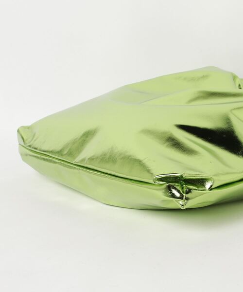 SPRUCE(スプルース)の「EM:SPRUCE ラパス巾着トート メタリックビッグトート メタリックシルバー メタリックゴールド メタリックブラック メタリックグリーン(ショルダーバッグ・レディース・ブラック/グリーン/シルバー/ゴールド・FREE)」の6枚目の写真