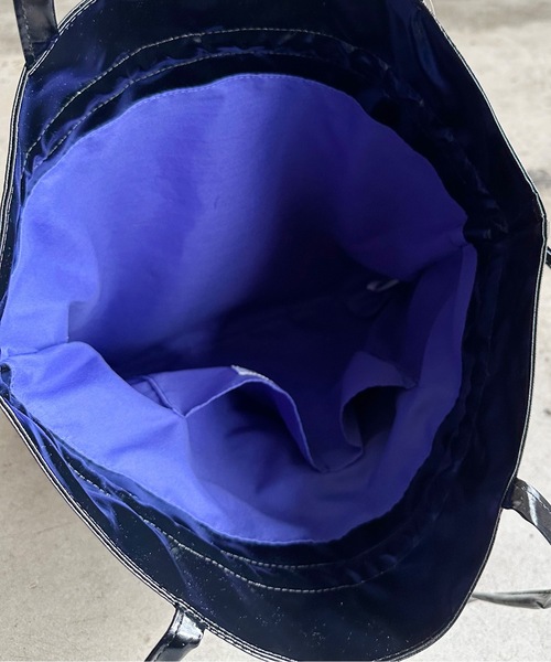 SPRUCE(スプルース)の「EM:SPRUCE ラパス巾着トート メタリックビッグトート メタリックシルバー メタリックゴールド メタリックブラック メタリックグリーン(ショルダーバッグ・レディース・ブラック/グリーン/シルバー/ゴールド・FREE)」の18枚目の写真