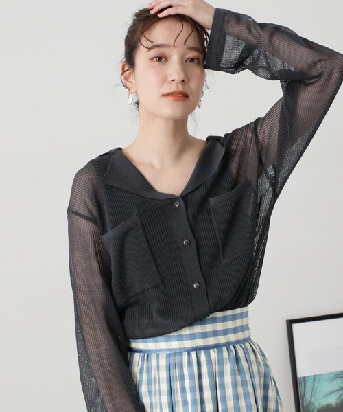 N.（N. Natural Beauty Basic）（エヌエヌナチュラルビューティーベーシック）の「◆針抜きシアー開襟ニットカーディガン（カーディガン/ボレロ・レディース・チャコールグレー/オフホワイト/ブルー・MEDIUM）」の8枚目の写真
