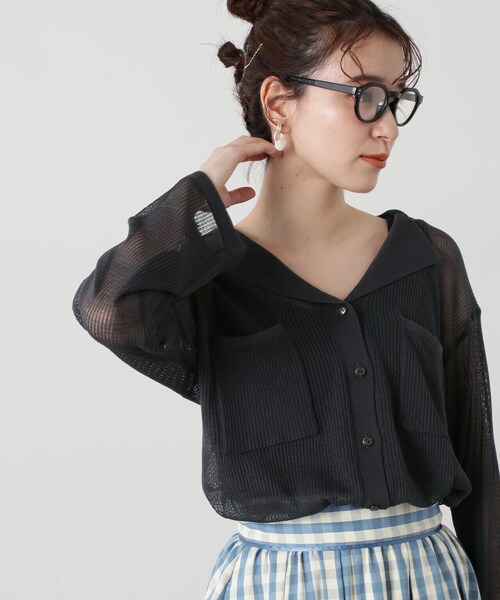 N.（N. Natural Beauty Basic）（エヌエヌナチュラルビューティーベーシック）の「◆針抜きシアー開襟ニットカーディガン（カーディガン/ボレロ・レディース・チャコールグレー/オフホワイト/ブルー・MEDIUM）」の15枚目の写真