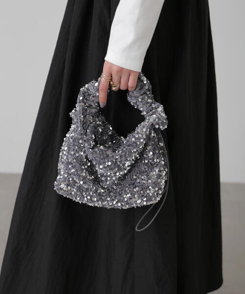 FREE'S MART(フリーズマート)の「スパンコールワンハンドルバッグ(ハンドバッグ・レディース・ブラック/シルバー・フリ-)」の2枚目の写真