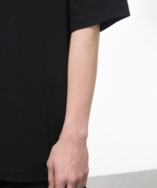 HARSH AND CRUEL(ハーシュアンドクルーエル)の「クルーネックロゴプリントTシャツ オーバーサイズ ユニセックス HC24S5TP01【Harsh and Cruel】(Tシャツ/カットソー・メンズ・ブラック・L/M/XL)」の8枚目の写真