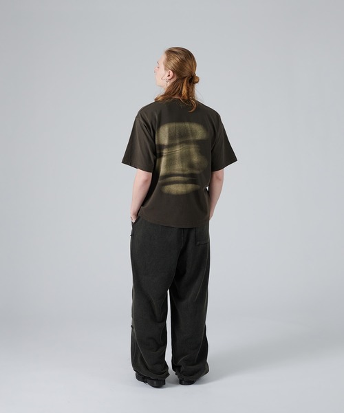 WISH FOR EVER(ウィッシュフォーエバー)の「PIGMENT SPRAY DESIGN BACK PRINT T/ピグメントスプレーデザインバックプリントT(Tシャツ/カットソー・メンズ・ブラウン/オフホワイト/チャコール・LARGE/MEDIUM)」の18枚目の写真