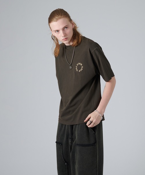 WISH FOR EVER(ウィッシュフォーエバー)の「PIGMENT SPRAY DESIGN BACK PRINT T/ピグメントスプレーデザインバックプリントT(Tシャツ/カットソー・メンズ・ブラウン/オフホワイト/チャコール・LARGE/MEDIUM)」の9枚目の写真