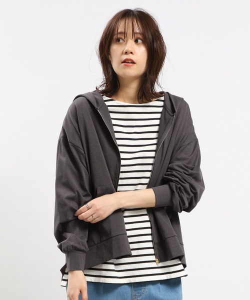 GLOBAL WORK Smile Seed Store(グローバルワーク スマイルシードストア)の「UVドライジップパーカー/112811(パーカー・レディース・グレイッシュベージュ/チャコール/ブラック/サックスブルー・MEDIUM/SMALL/X-LARGE/LARGE)」の3枚目の写真