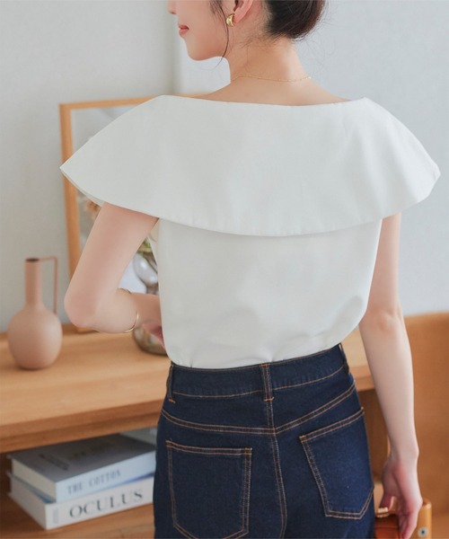 KOBE LETTUCE(コウベレタス)の「肩紐隠しテープ付きオフショルケープブラウス(シャツ/ブラウス・レディース・オフホワイト/ラベンダー/ブラック/サックスブルー/ホワイト×ブラック/ストライプ・FREE)」の8枚目の写真