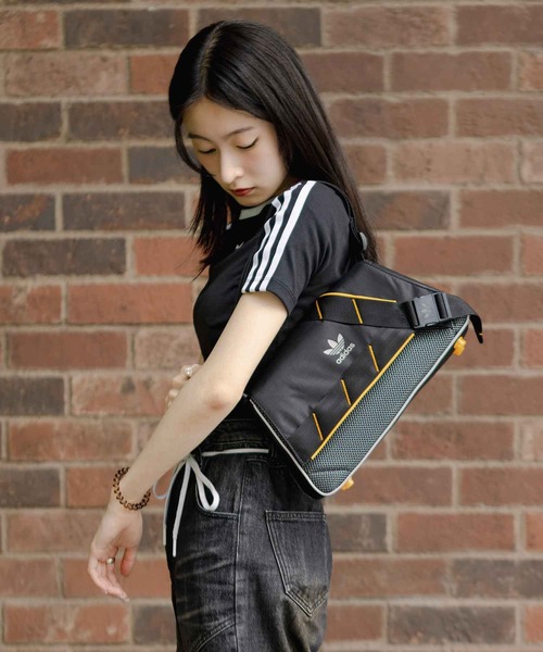 ADIDAS☆Mini Airliner Bag アディダス ミニエアライナー バッグ adidas（アディダス）の「adidas MINI AIRLINER / アディダス