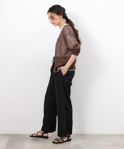 OPAQUE.CLIP(オペークドットクリップ)の「配色ラインVネックシアーカーディガン【洗濯機洗い可】(カーディガン/ボレロ・レディース・ホワイト系5/ブラック系4/ブラウン系その他5・38/40/42)」の13枚目の写真