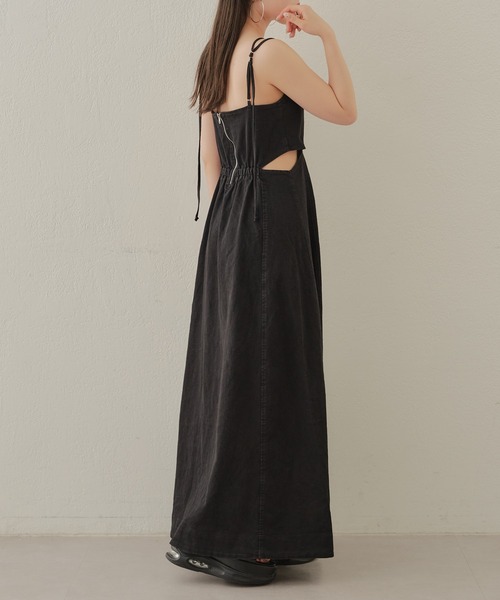 Chico(チコ)の「【ZOZOTOWN限定/REVIVAL】サイドあきキャミワンピース(ワンピース・レディース・ベージュ/アイボリー/ブラック・FREE)」の4枚目の写真