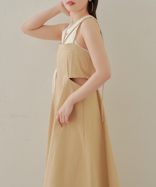 Chico(チコ)の「【ZOZOTOWN限定/REVIVAL】サイドあきキャミワンピース(ワンピース・レディース・ベージュ/アイボリー/ブラック・FREE)」の17枚目の写真