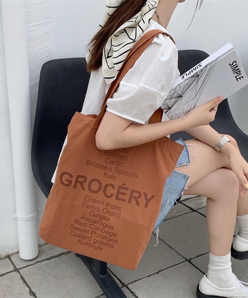 TONE SELECT GOODS(トーンセレクトグッズ)の「Liaa/ロゴ トートバッグ A18376(トートバッグ・レディース・イエロー/ブラウン/ピンク・FREE)」の5枚目の写真