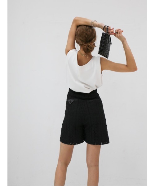 Katrin TOKYO(カトリーントーキョー)の「eyelet bermuda pants(その他パンツ・レディース・アイボリー/ブラック/カーキ・FREE/XS)」の3枚目の写真