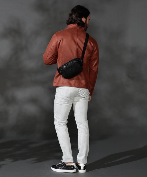 HIDEAWAYS NICOLE（ハイダウェイニコル）の「クロスボディバッグ（ボディバッグ/ウエストポーチ・メンズ・ブラック/グレー・FREE）」の8枚目の写真