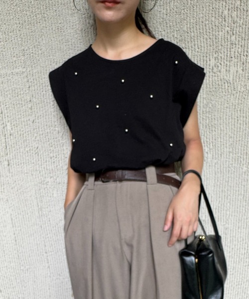 I_am(アイアム)の「pearl tuck tank / パールタックタンク(Tシャツ/カットソー・レディース・ブラック/ホワイト/チャコール・FREE)」の2枚目の写真