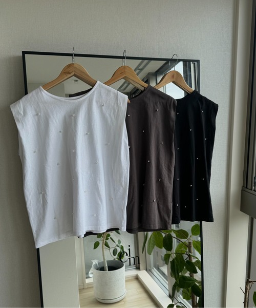 I_am(アイアム)の「pearl tuck tank / パールタックタンク(Tシャツ/カットソー・レディース・ブラック/ホワイト/チャコール・FREE)」の17枚目の写真