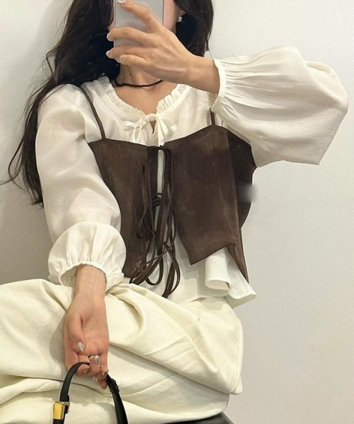 aimoha（アイモハ）の「軽やかな着心地ミニマルデザインキャミソール（キャミソール・レディース・ブラック/グレー/ブラウン/オフホワイト・FREE）」の7枚目の写真