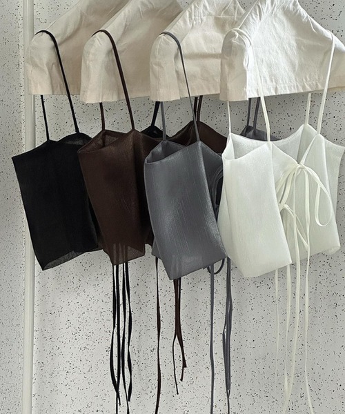 aimoha（アイモハ）の「軽やかな着心地ミニマルデザインキャミソール（キャミソール・レディース・ブラック/グレー/ブラウン/オフホワイト・FREE）」の10枚目の写真