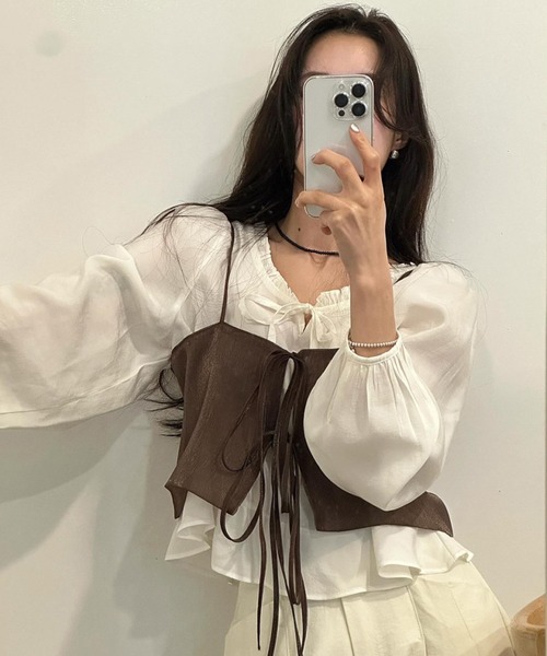 aimoha（アイモハ）の「軽やかな着心地ミニマルデザインキャミソール（キャミソール・レディース・ブラック/グレー/ブラウン/オフホワイト・FREE）」の12枚目の写真