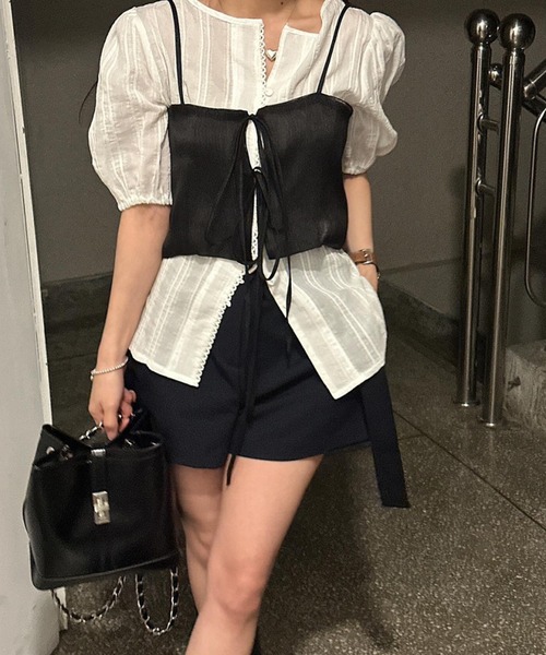 aimoha（アイモハ）の「軽やかな着心地ミニマルデザインキャミソール（キャミソール・レディース・ブラック/グレー/ブラウン/オフホワイト・FREE）」の19枚目の写真