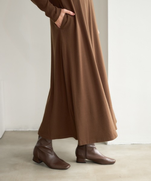 Formeque(フォルミーク)の「フレアリブワンピース(ワンピース・レディース・ブラック/オリーブ・FREE)」の8枚目の写真