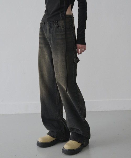 UNE MANSION（ユヌマンション）の「【XS-Lサイズ展開】 【ユニーク両サイドポケットループフック】ビンテージウォッシングユニークポケットループフックストレートデニムパンツ（デニムパンツ・レディース・ブラック/ブルー・X-SMALL/SMALL/MEDIUM/LARGE）」の4枚目の写真