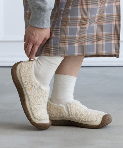 KEEN(キーン)の「HOWSER II / ハウザー ツー / レディース スリッポン スニーカー(スリッポン・レディース・ホワイト・22.5cm/23cm/23.5cm/24cm/24.5cm/25cm/26cm/25.5cm)」の10枚目の写真