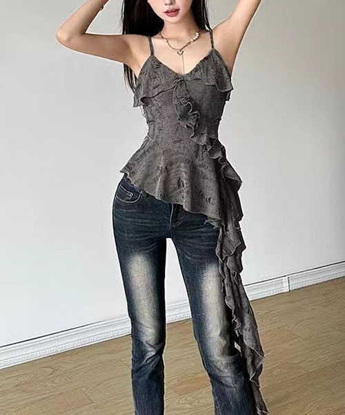 gossip!ロサンゼルス(ゴシップロサンゼルス)の「V ネック 変形フリルヘムキャミソールトップス レディース ウエストマーク アシンメトリーデザイン Y2K 2色展開(キャミソール・レディース・グレー/ブラック・M/S)」の4枚目の写真