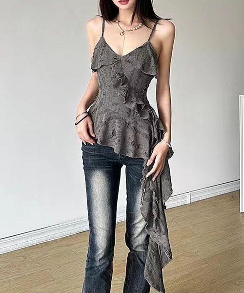 gossip!ロサンゼルス(ゴシップロサンゼルス)の「V ネック 変形フリルヘムキャミソールトップス レディース ウエストマーク アシンメトリーデザイン Y2K 2色展開(キャミソール・レディース・グレー/ブラック・M/S)」の8枚目の写真
