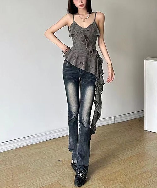 gossip!ロサンゼルス(ゴシップロサンゼルス)の「V ネック 変形フリルヘムキャミソールトップス レディース ウエストマーク アシンメトリーデザイン Y2K 2色展開(キャミソール・レディース・グレー/ブラック・M/S)」の10枚目の写真