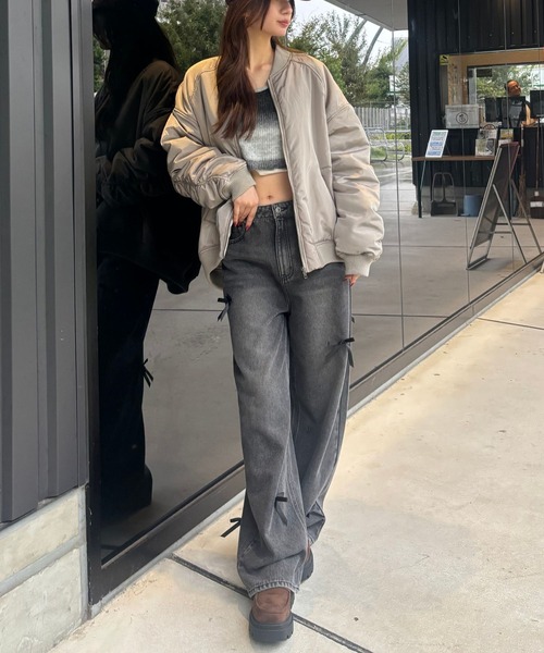 FOREVER 21(フォーエバー トゥエンティーワン)の「【2024FW】袖シャーリングMA1(MA-1・レディース・ホワイト/グレー/ブラック・FREE)」の5枚目の写真