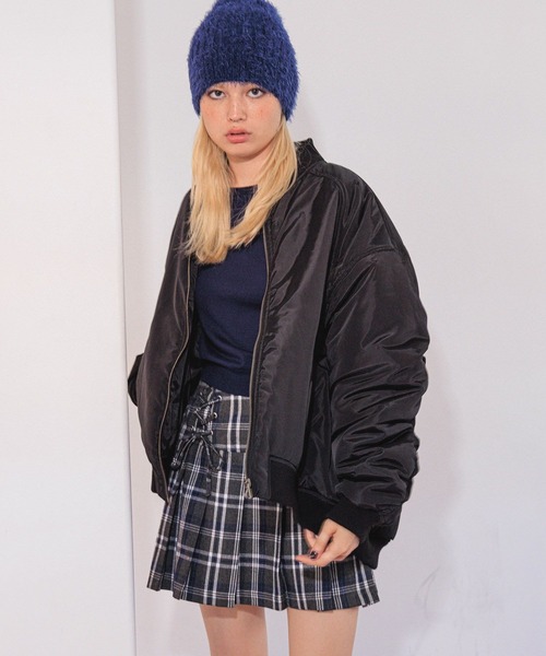 FOREVER 21(フォーエバー トゥエンティーワン)の「【2024FW】袖シャーリングMA1(MA-1・レディース・ホワイト/グレー/ブラック・FREE)」の20枚目の写真