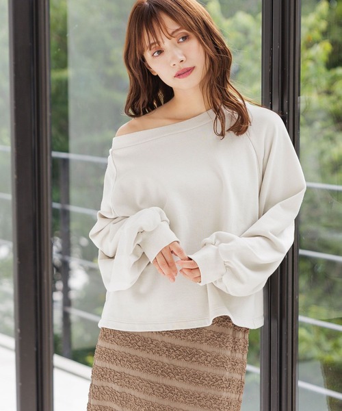 mysty woman（ミスティウーマン）の「ピグメントスウェットプルオーバー　200957（スウェット・レディース・チャコールグレー/アイボリー/グリーン・FREE）」の2枚目の写真