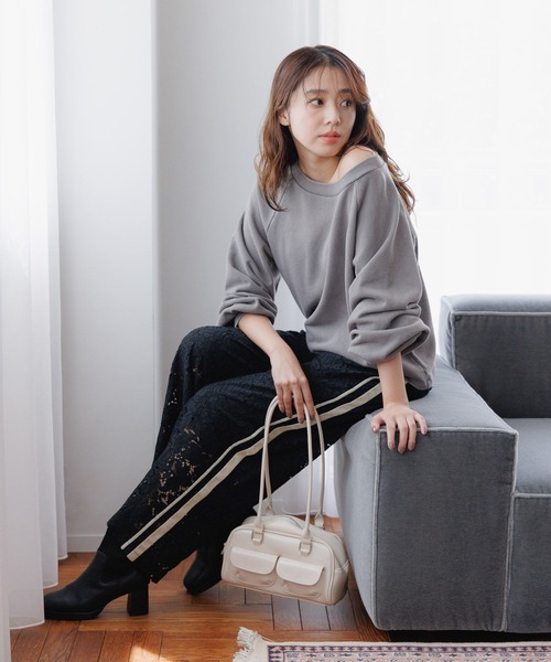 mysty woman（ミスティウーマン）の「ピグメントスウェットプルオーバー　200957（スウェット・レディース・チャコールグレー/アイボリー/グリーン・FREE）」の5枚目の写真