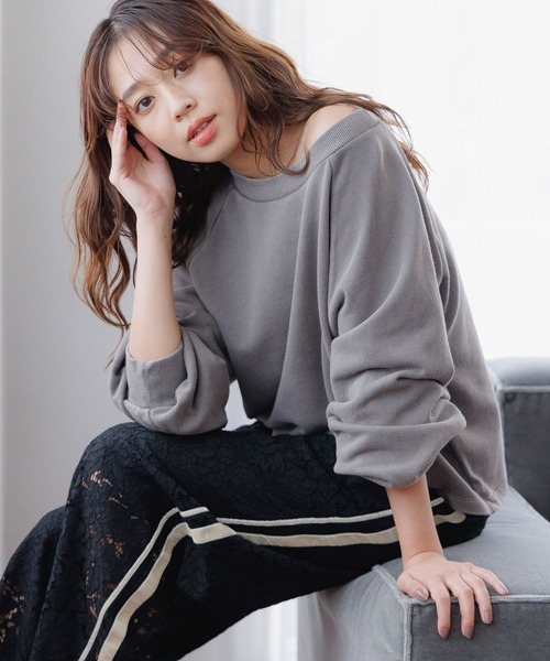 mysty woman（ミスティウーマン）の「ピグメントスウェットプルオーバー　200957（スウェット・レディース・チャコールグレー/アイボリー/グリーン・FREE）」の7枚目の写真