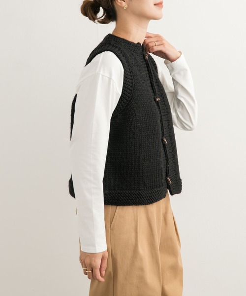 URBAN RESEARCH DOORS(アーバンリサーチドアーズ)の「『別注』KHWOPA SPIRIT×DOORS トグルベスト(ベスト・レディース・ブラウン/ブラック・ONE)」の4枚目の写真