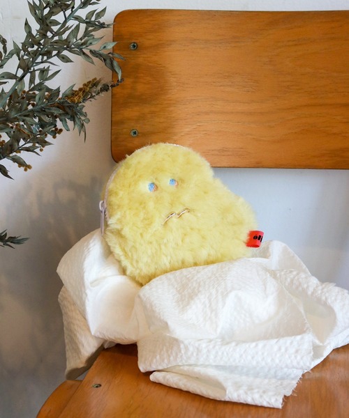 ACCOMMODE(アコモデ)の「オルヨシュ ファーミニポーチ(ポーチ・レディース・ピンク/ベージュ/イエロー/ブルー・FREE)」の4枚目の写真