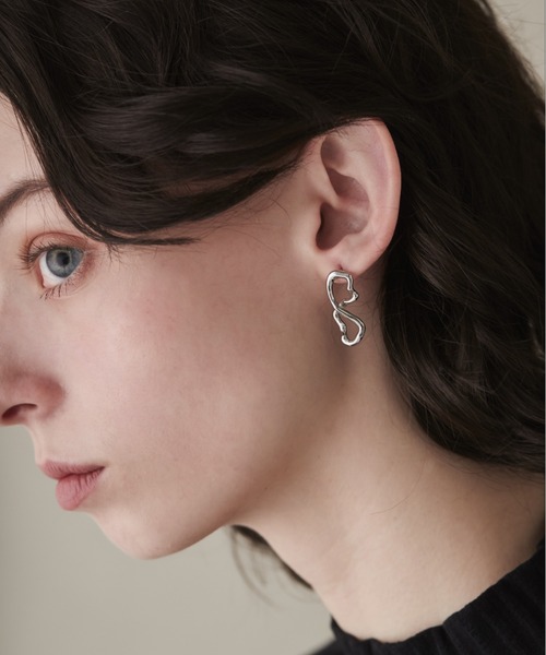 ciite' surgical stainless(シーテサージカルステンレス)の「【 金属アレルギー対応 】 ニュアンスデザイン ピアス サージカルステンレス (両耳用)(ピアス(両耳用)・レディース・シルバー/ゴールド・FREE)」の7枚目の写真
