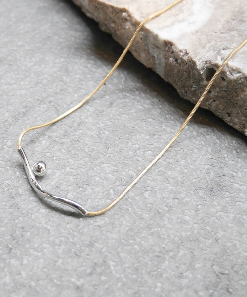 amplis（アンプリス）の「バーモチーフネックレス/noa necklace（ネックレス・レディース・シルバー/ゴールド・FREE）」の2枚目の写真