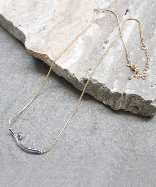 amplis（アンプリス）の「バーモチーフネックレス/noa necklace（ネックレス・レディース・シルバー/ゴールド・FREE）」の7枚目の写真