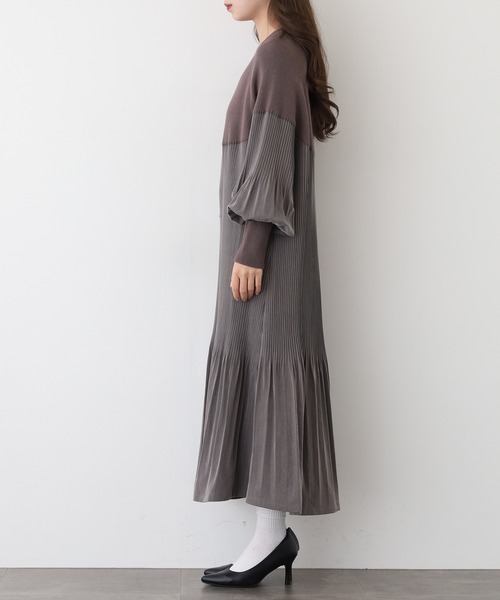 A.N.L(エーエヌエル レーベル)の「A.N.L プリーツ切替ニットワンピース(ワンピース・レディース・グレイッシュベージュ/ブラック/チャコールグレー/レンガ/グリーン/ネイビー・38)」の20枚目の写真