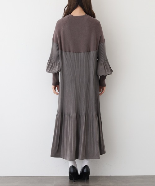 A.N.L(エーエヌエル レーベル)の「A.N.L プリーツ切替ニットワンピース(ワンピース・レディース・グレイッシュベージュ/ブラック/チャコールグレー/レンガ/グリーン/ネイビー・38)」の21枚目の写真