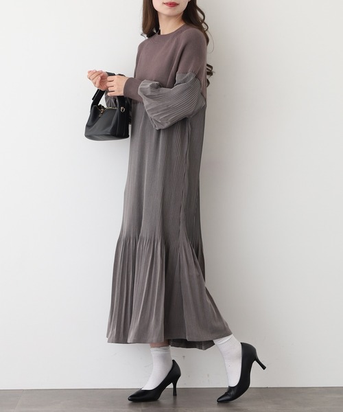 A.N.L(エーエヌエル レーベル)の「A.N.L プリーツ切替ニットワンピース(ワンピース・レディース・グレイッシュベージュ/ブラック/チャコールグレー/レンガ/グリーン/ネイビー・38)」の11枚目の写真