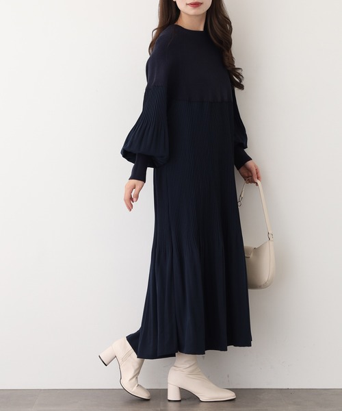 A.N.L(エーエヌエル レーベル)の「A.N.L プリーツ切替ニットワンピース(ワンピース・レディース・グレイッシュベージュ/ブラック/チャコールグレー/レンガ/グリーン/ネイビー・38)」の18枚目の写真