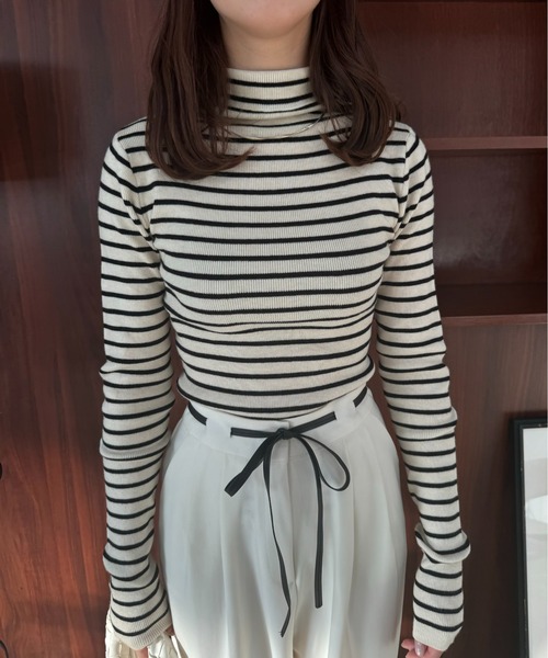 I_am（アイアム）の「smooth high neck rib tops / スムースハイネックリブトップス（ニット/セーター・レディース・ブラック/アイボリー/ホワイト×ブラック・FREE）」の9枚目の写真