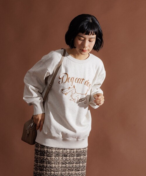 FREAK'S STORE(フリークスストア)の「Mixta × FREAK'S STORE/ミクスタ 別注 dog eat dag/プリントスウェット(スウェット・レディース・グレー/キャメル・フリ-)」の6枚目の写真