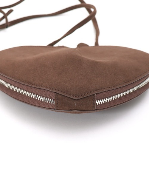 axes femme(アクシーズファム)の「ハートショルダーバッグ(ショルダーバッグ・レディース・ダークブラウン・FREE)」の6枚目の写真