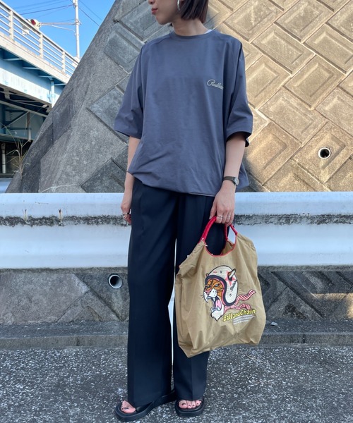 Ball&Chain（ボールアンドチェーン）の「[BALL&CHAIN/ボールアンドチェーン] H.TIGER 刺繍デザインナイロントートバッグ（トートバッグ・レディース・チャコールグレー/ベージュ・M）」の4枚目の写真