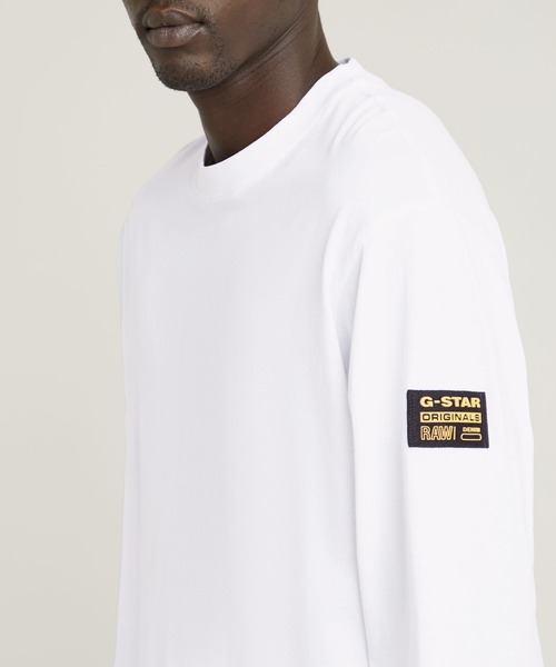 G-STAR（ジースター）の「SLEEVE PATCH T-SHIRT/オーバーサイズスリーブパッチブランドロゴロングスリーブT（Tシャツ/カットソー・メンズ・ダークブラック/ホワイト・SMALL/MEDIUM/LARGE）」の2枚目の写真